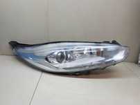 FORD FIESTA MK7 LIFT PZEDNIA LAMPALEWA LUB PRAWA PRZOD
