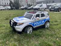 SUV Policja autko na akumulator dla dzieci SYRENY, KOGUTY, MEGAFON
