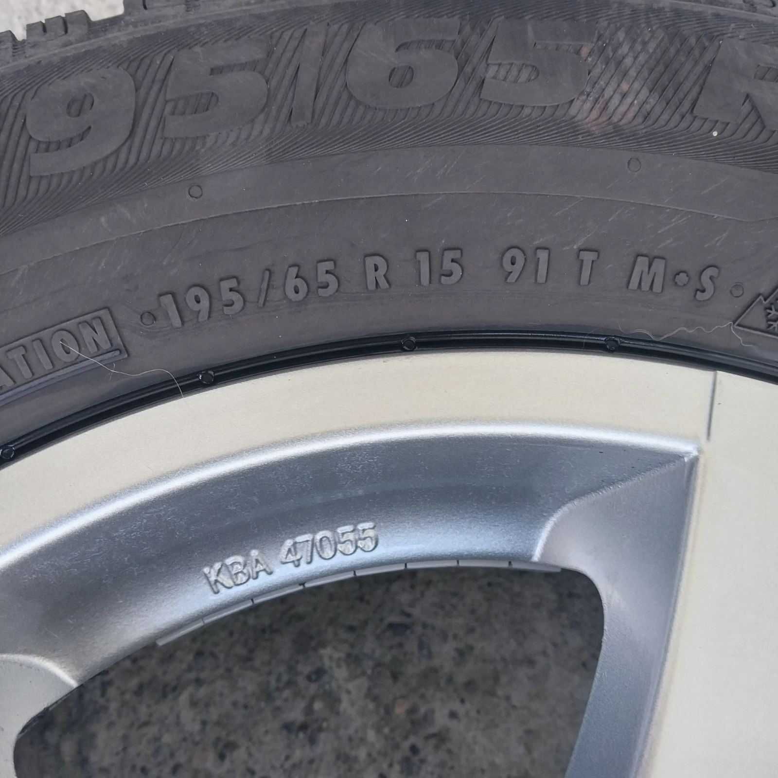 легкосплавні диски R15 5x114 Kia Hyundai Mazda з шинами 195/65 R15