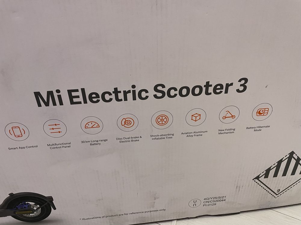 Новий Європейський Електросамокат Xiaomi Mi Electric Scooter 3 Black