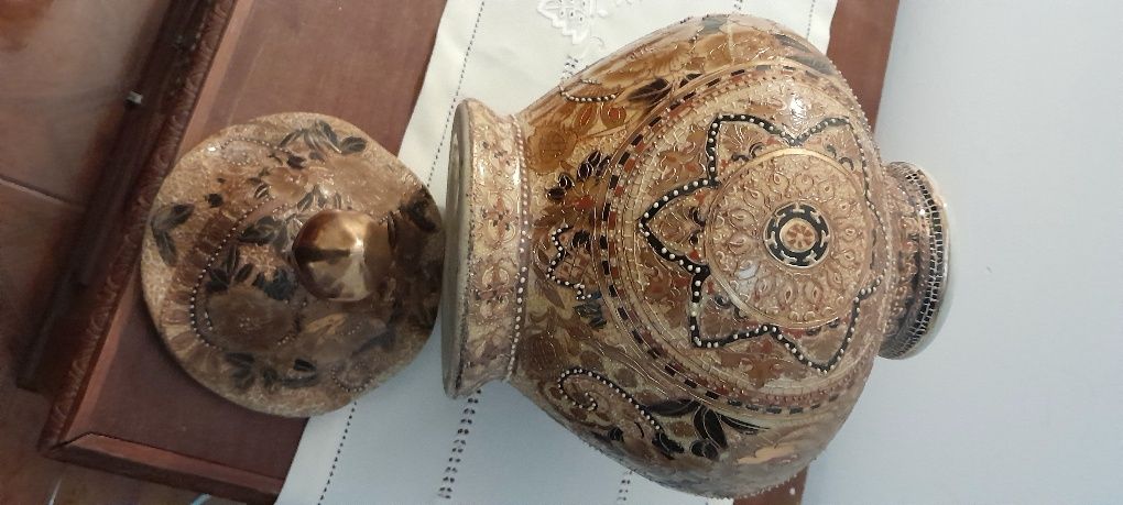 Louças. Pote decorativo grande