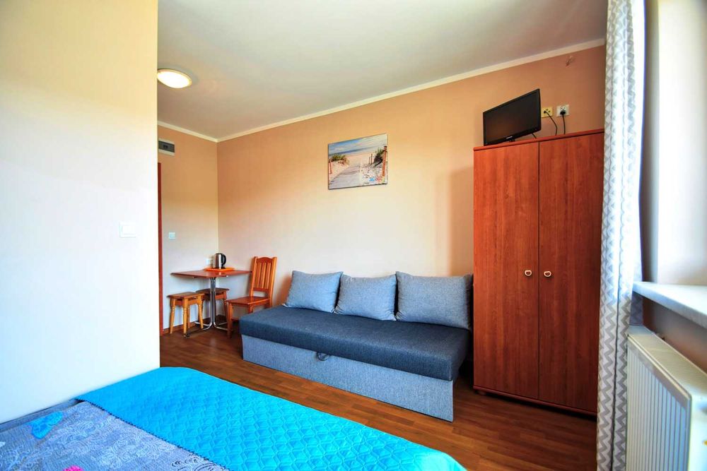 TANIE noclegi, pokoje pracownicze z łazienkami i balkonami w Grzybowie