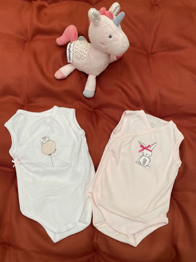 Lindos Body com coelhinho e lacinho de bebé menina 1-3 meses novos