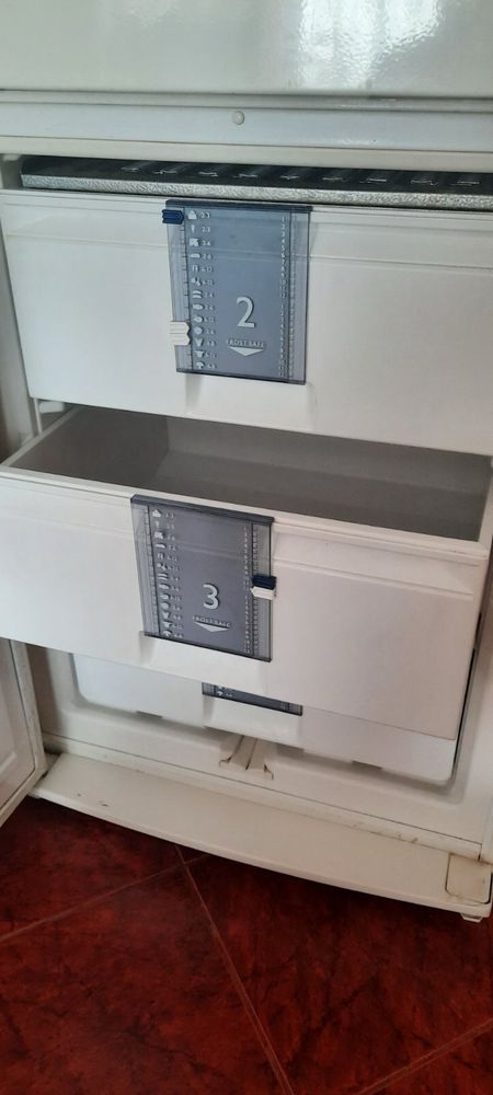 Холодильник LIEBHERR