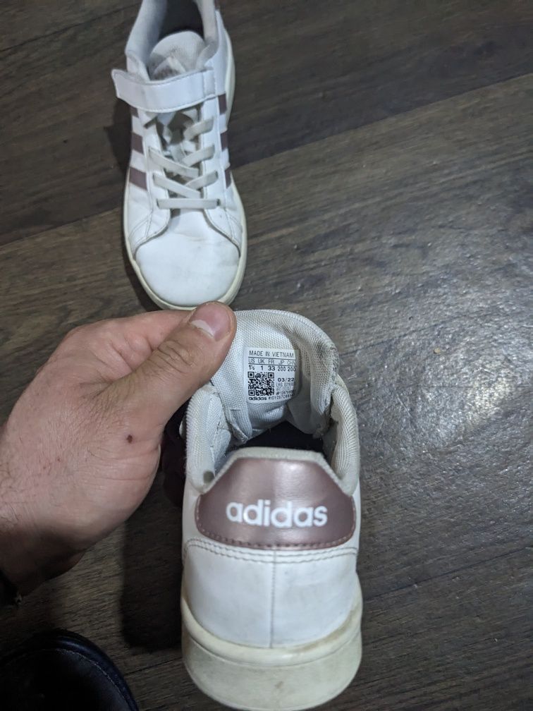 Кросівки adidas 33розміру