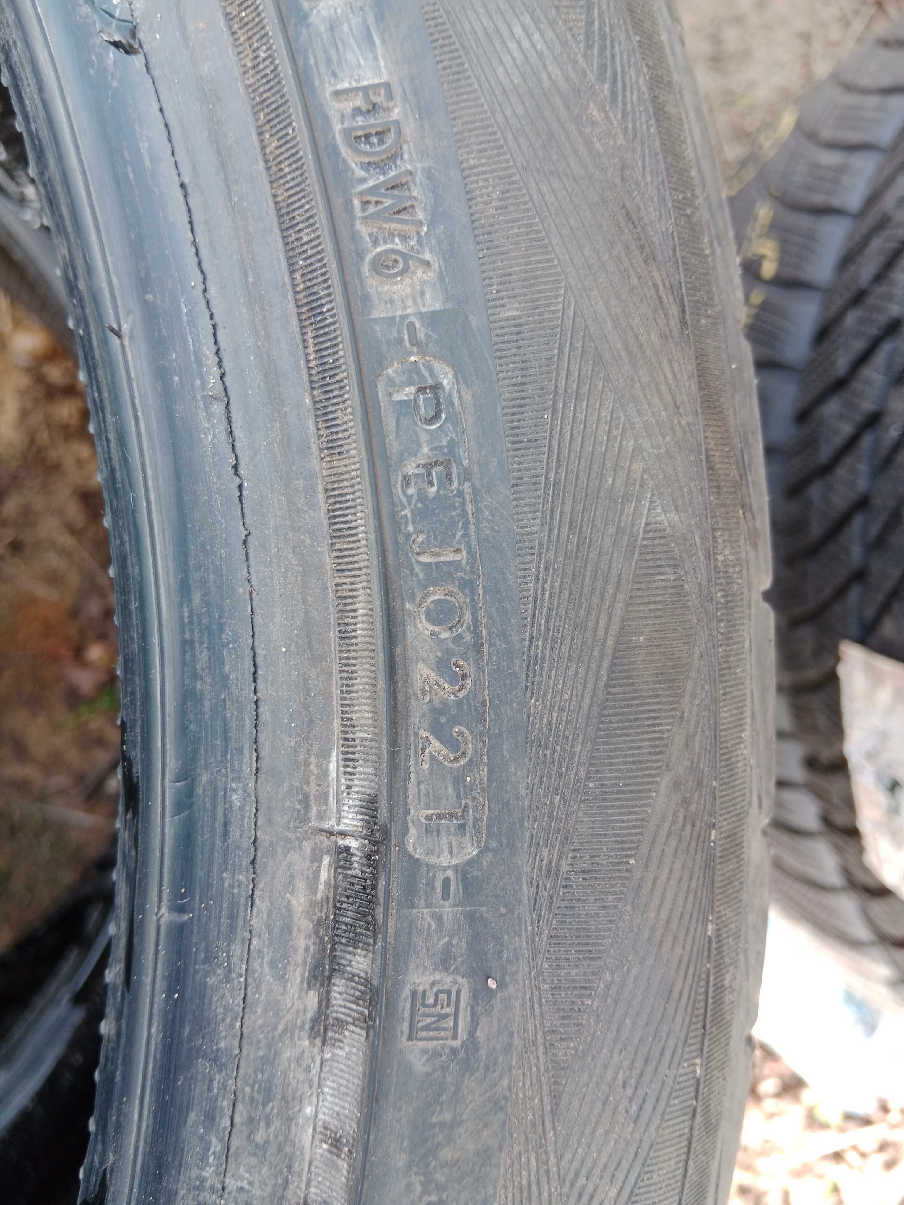 Opona używana 275/40R21 Yokohama Advan Sport V105 1szt.