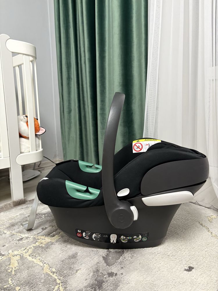 Автокрісло Cybex Aton B2 i-Size black + адаптери