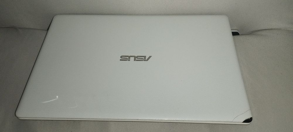 ноутбук асус с кейсом 4/108