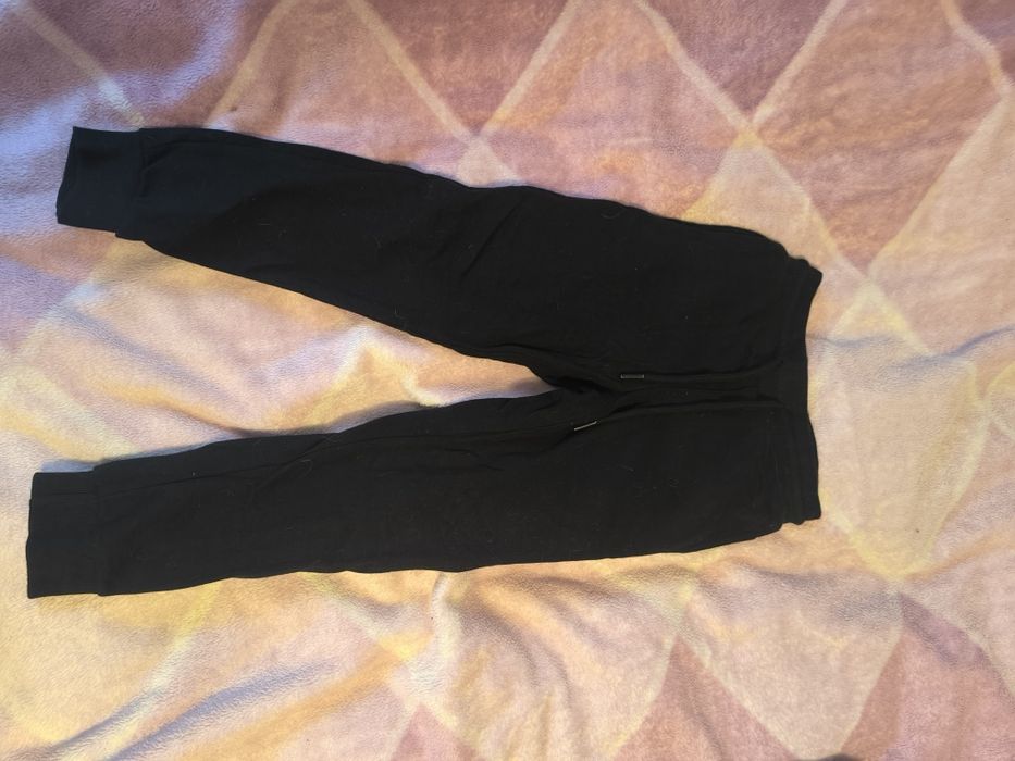 spodnie dresowe chłopięce rozm.128cm.