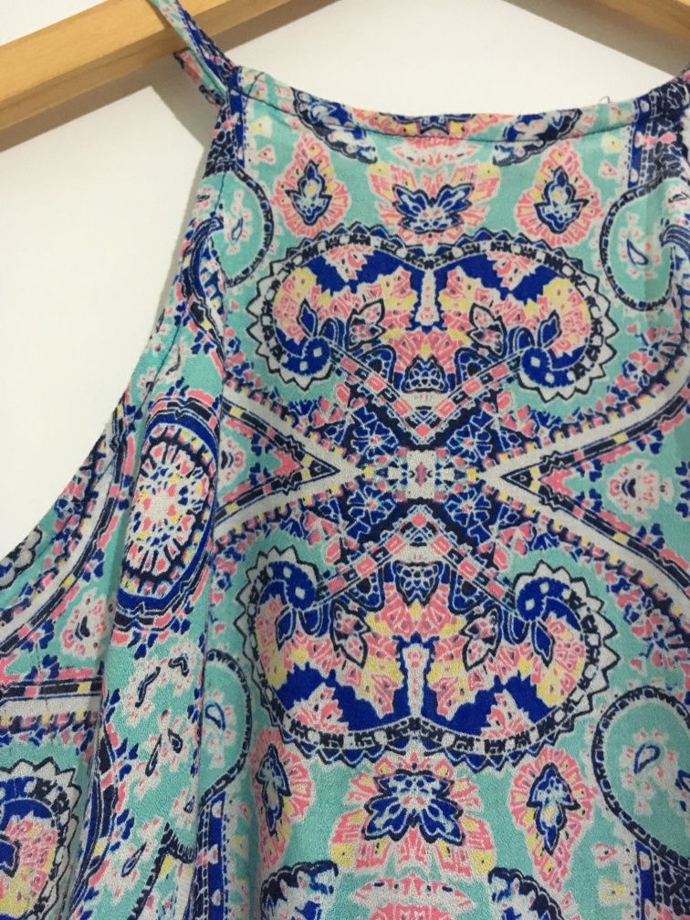 Top multicor curto