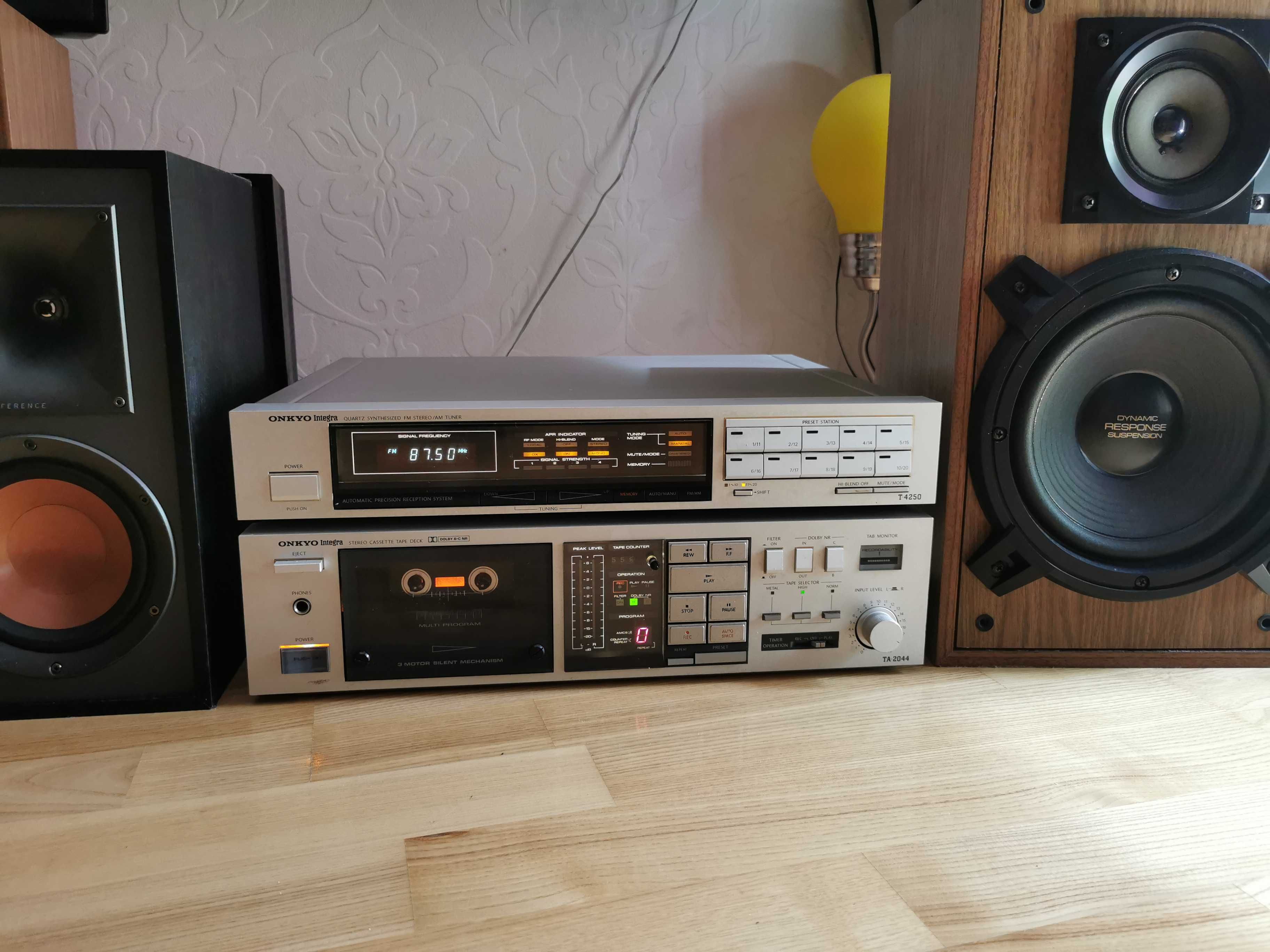 Dwa w cenie jednego ONKYO INTEGRA TA 2044 + ONKYO INTEGRA T 4250 HI-FI