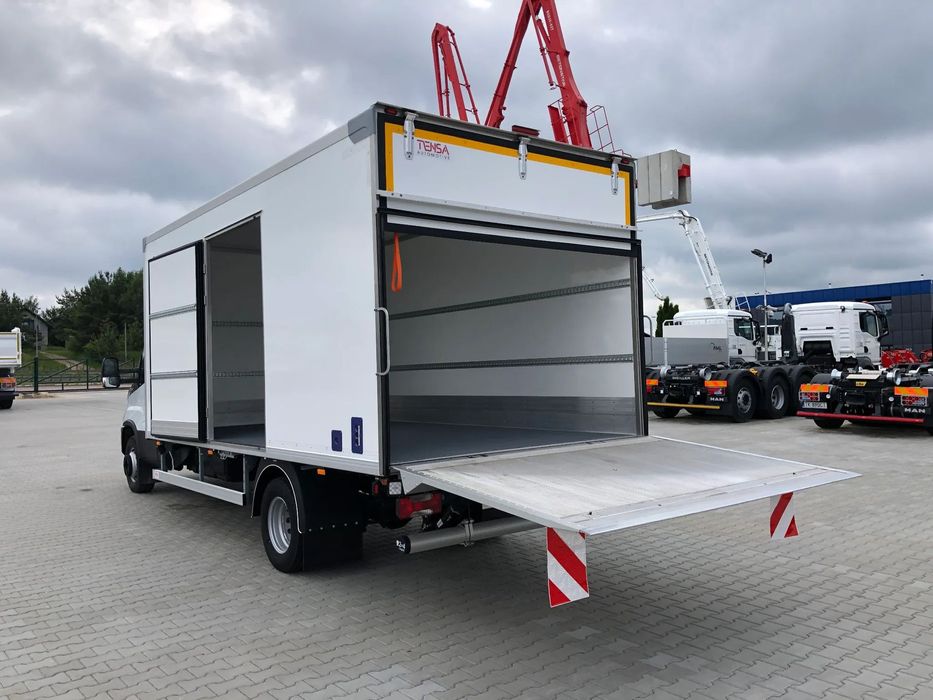 Iveco DAILY 70C18H izoterma winda 750 kg