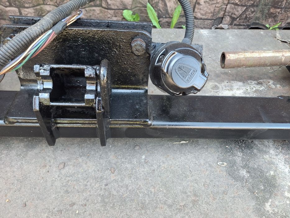 Фаркоп ровер 75 .