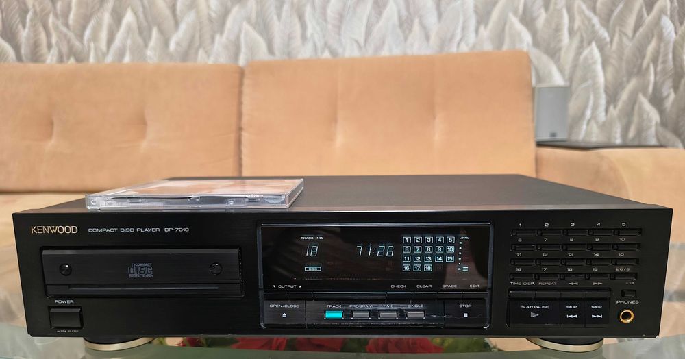 CD плеер Kenwood DP-7010 /KSS-150A/ made in Japan