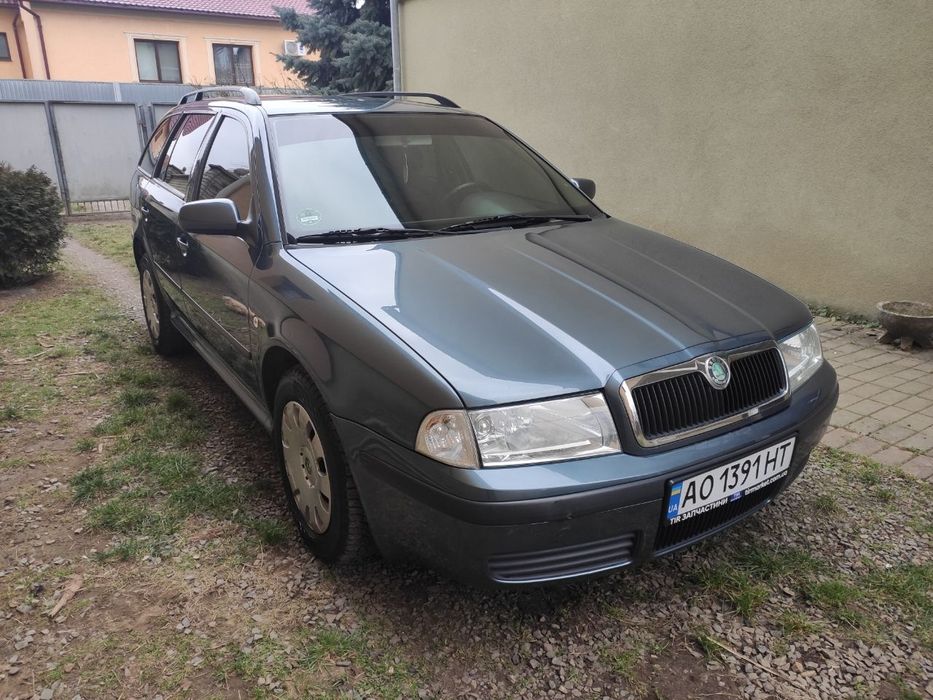 Продам Skoda Octavia Tour 1.6
