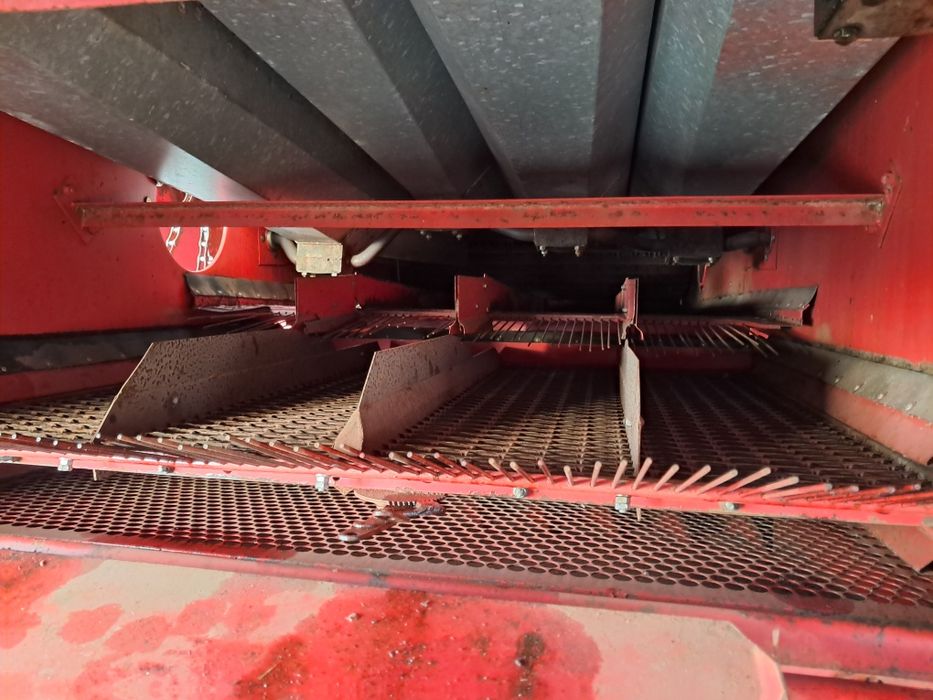 Комбайн Massey ferguson 440!