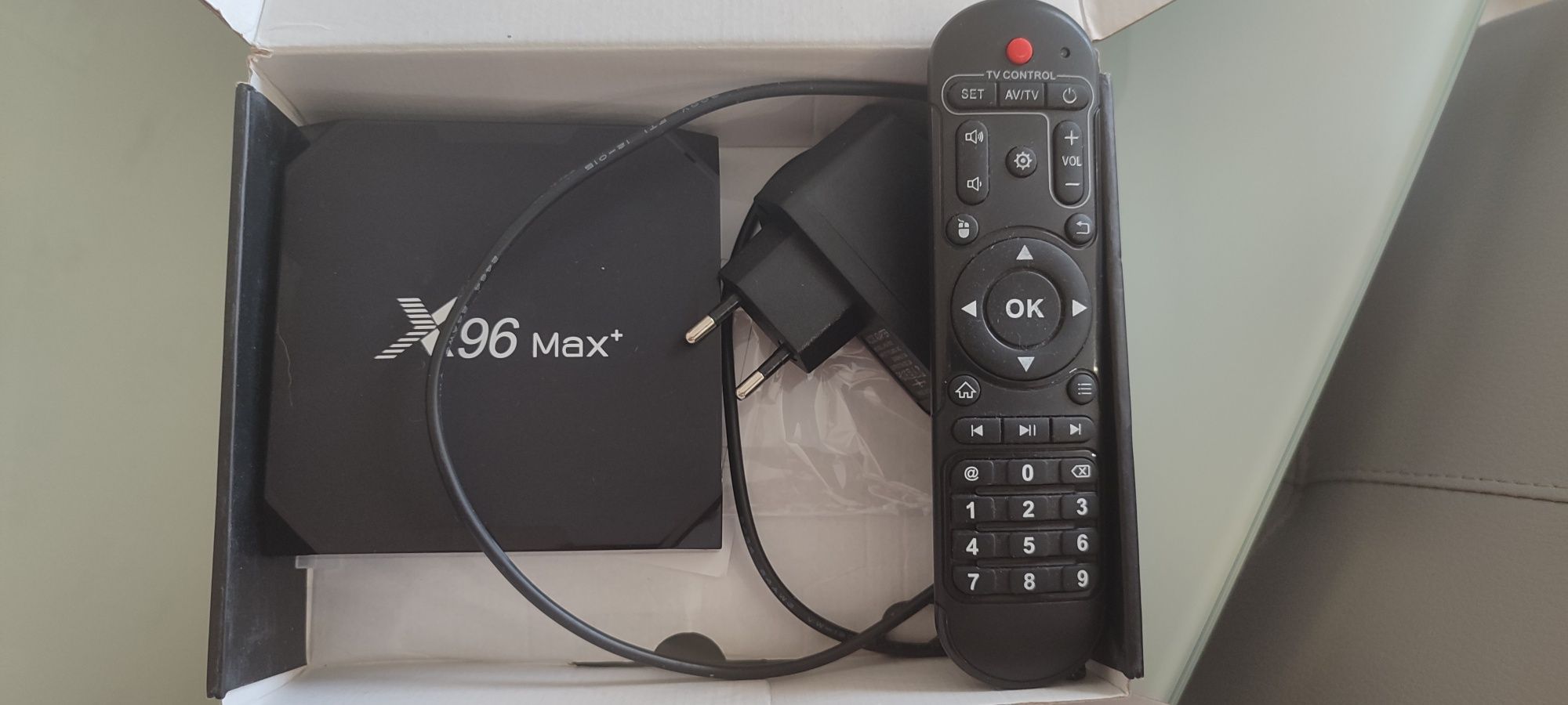 ТВ приставка X96 Max+ 4 ядра 4/32Гб Android СМАРТ ТВ ( настроеная)