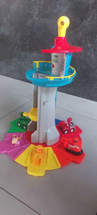 Wieza do obserwacji psi patrol