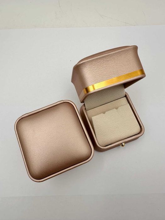 Pudełko prezentowe na kolczyki Ekskluzywne Szampańskie Perłowe NOWE!