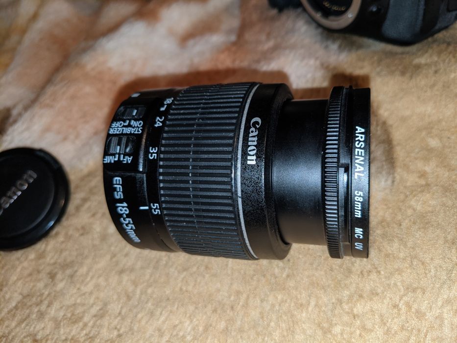 Об’єктив Canon EF-S 18-55mm f/3.5-5.6 IS II