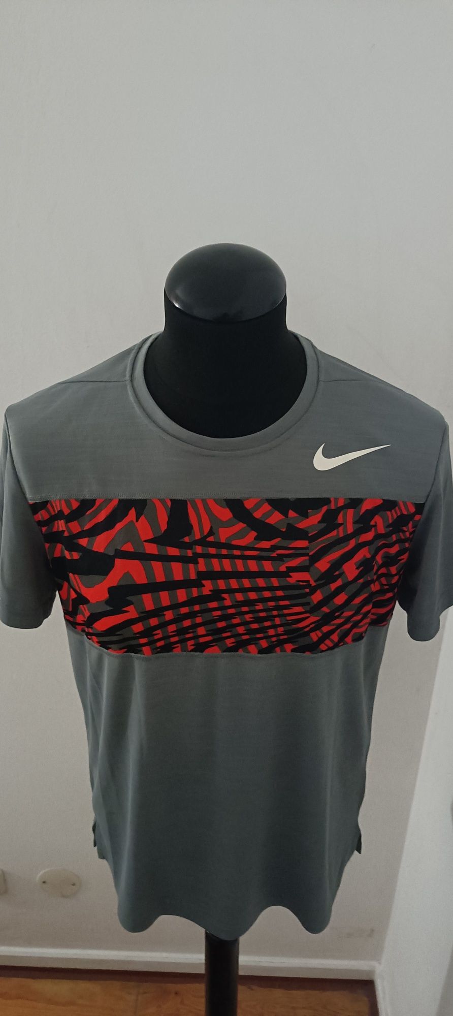 T shirt desporto  Nike
