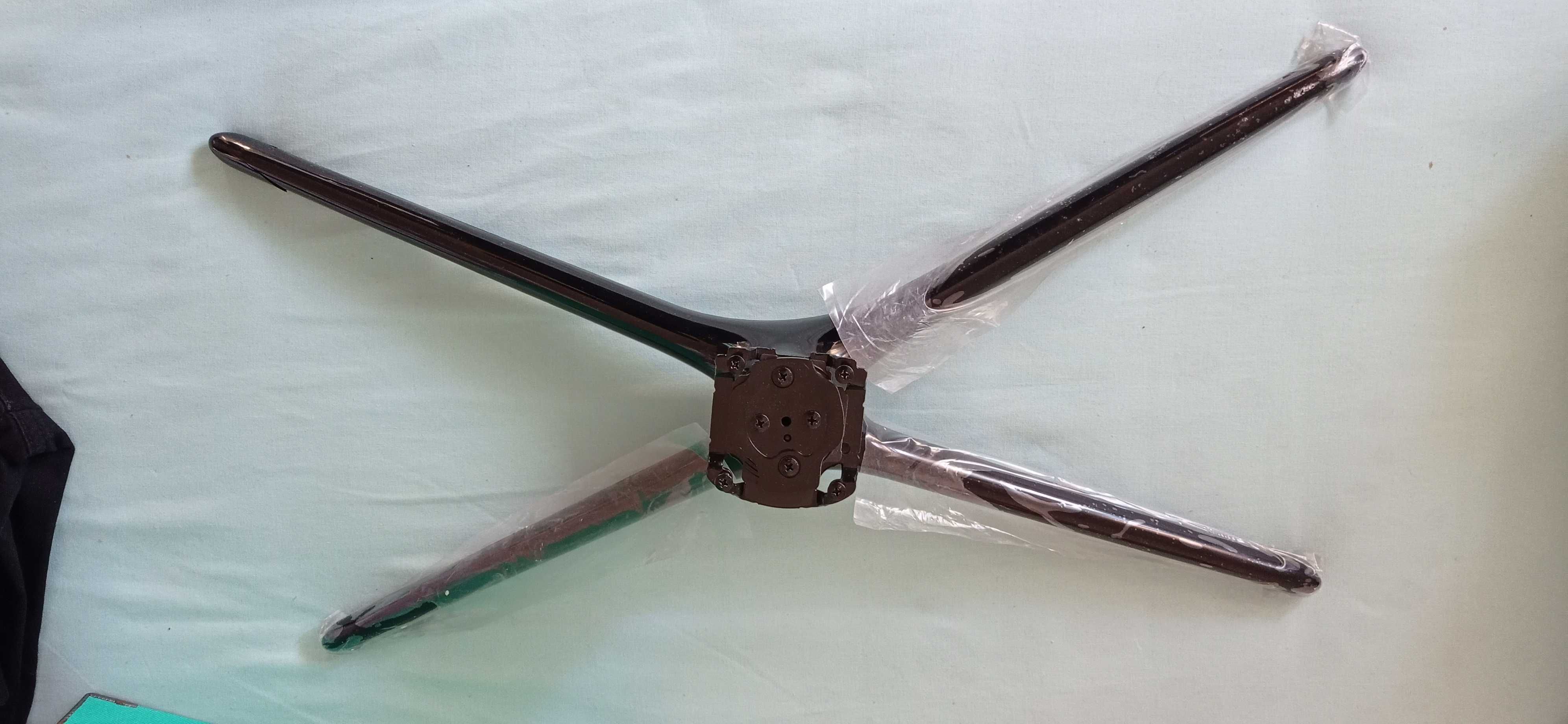 Base  para LCD  BN96-2536