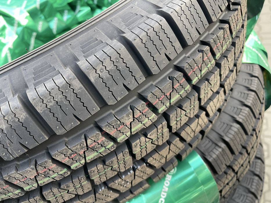 Шини нові зима 225/70R15c ROARCRUZA 25рік 2 або 4 шт