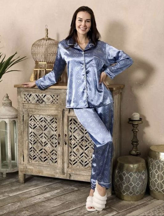 Жіноча піжама атласна з сердечками