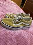 Sapatilhas vans.