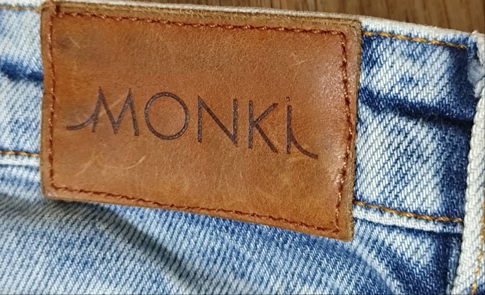 Жіночі Джинси MONKI