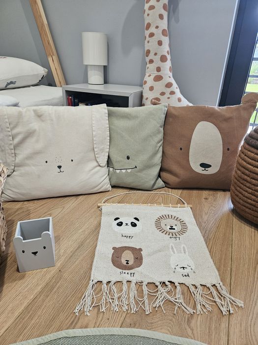 Akcesoria do pokoju dziecięcego / ozdoby / dywan / H&M HM Home