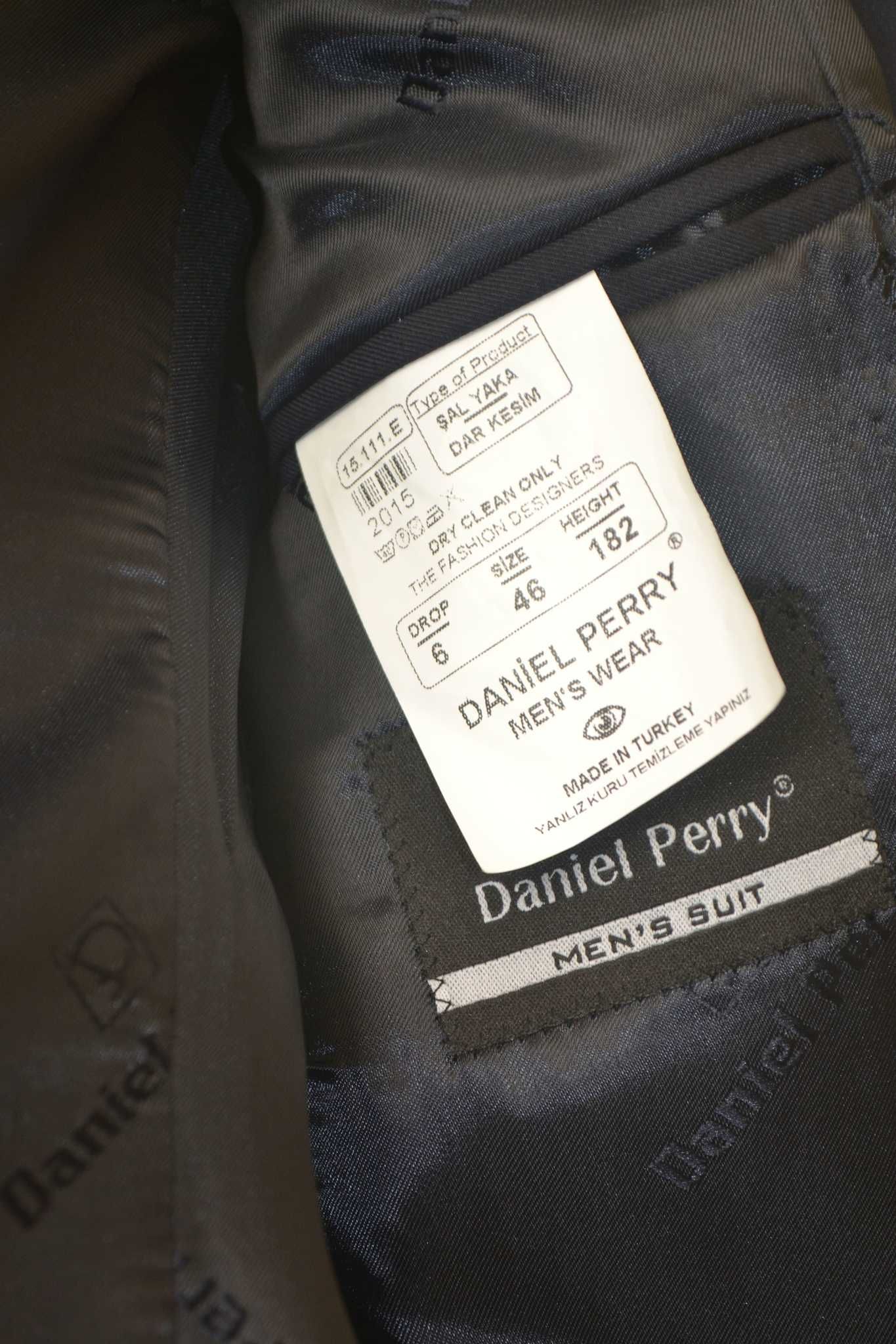 Чоловічий костюм daniel perry