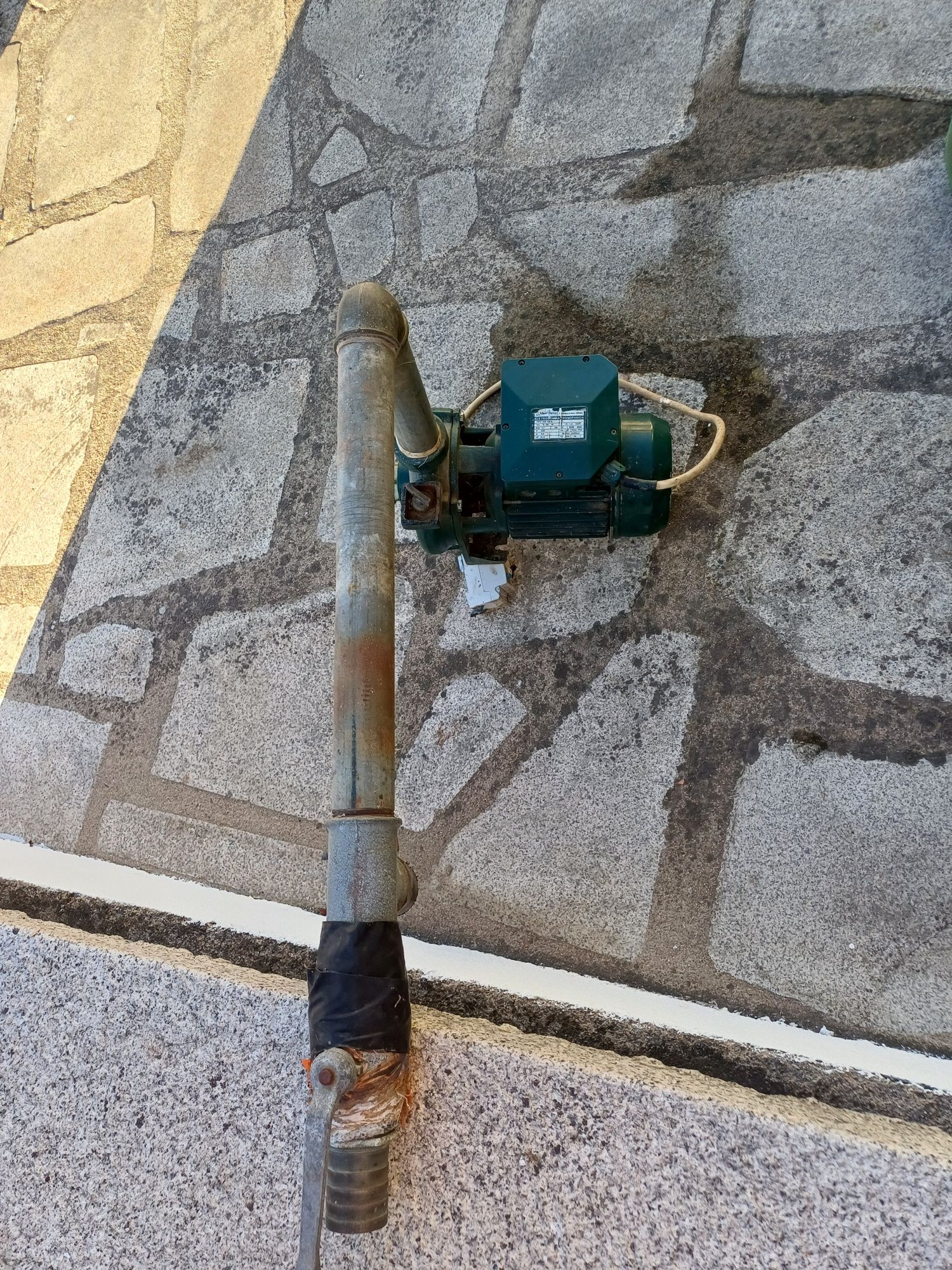 Eletrobomba Monofasica- Marca Ideal Delta. Usada em muito bom estado.