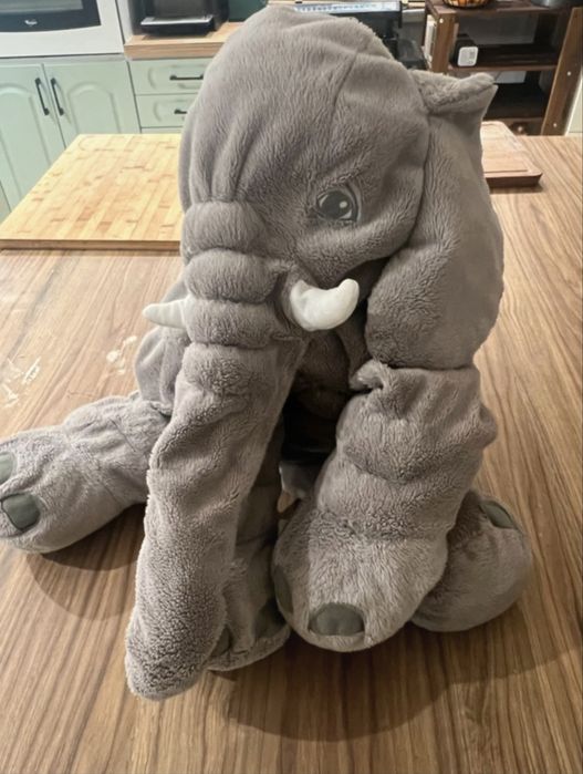 Slon maskotka Ikea