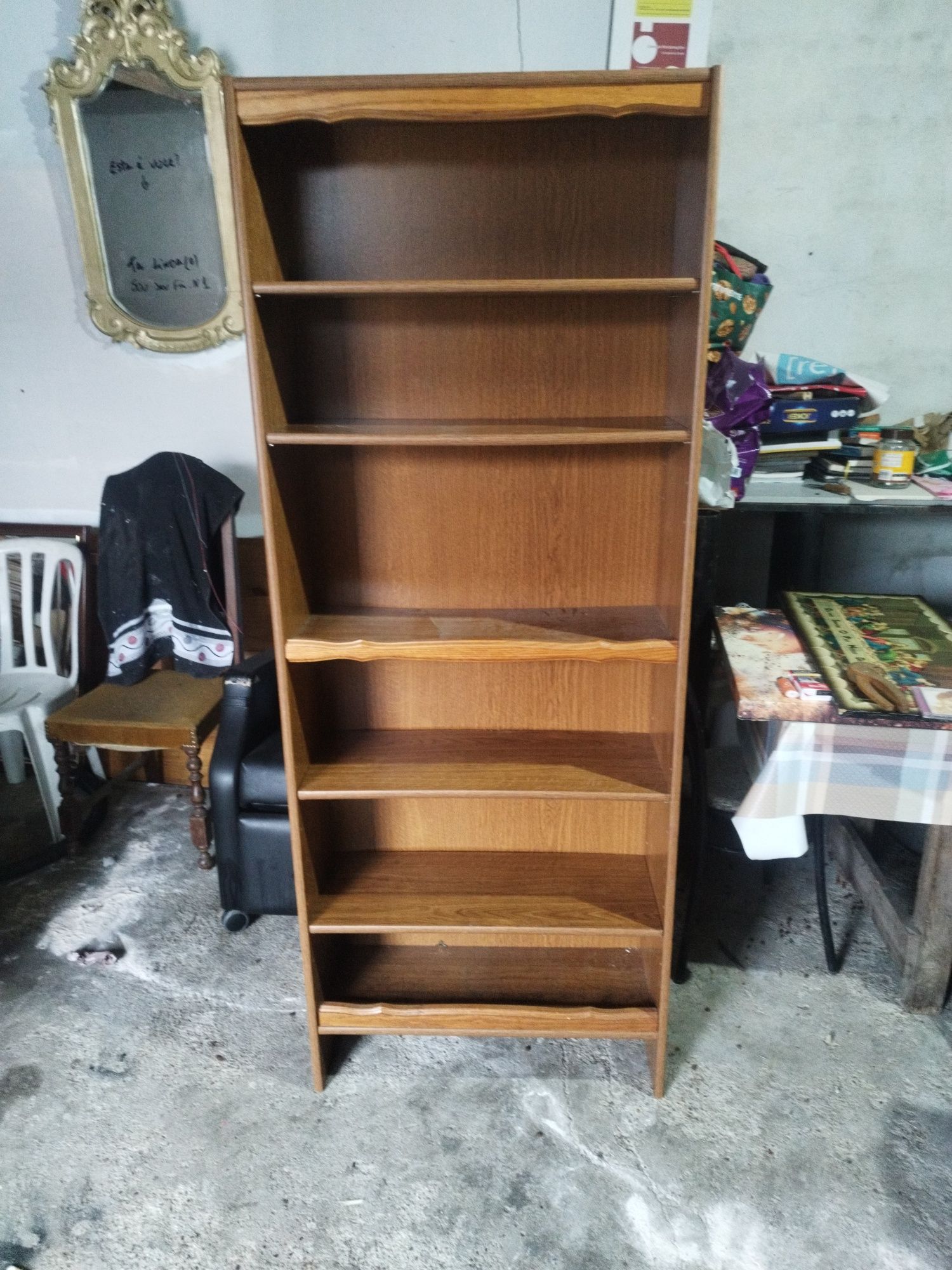 Estante de livros