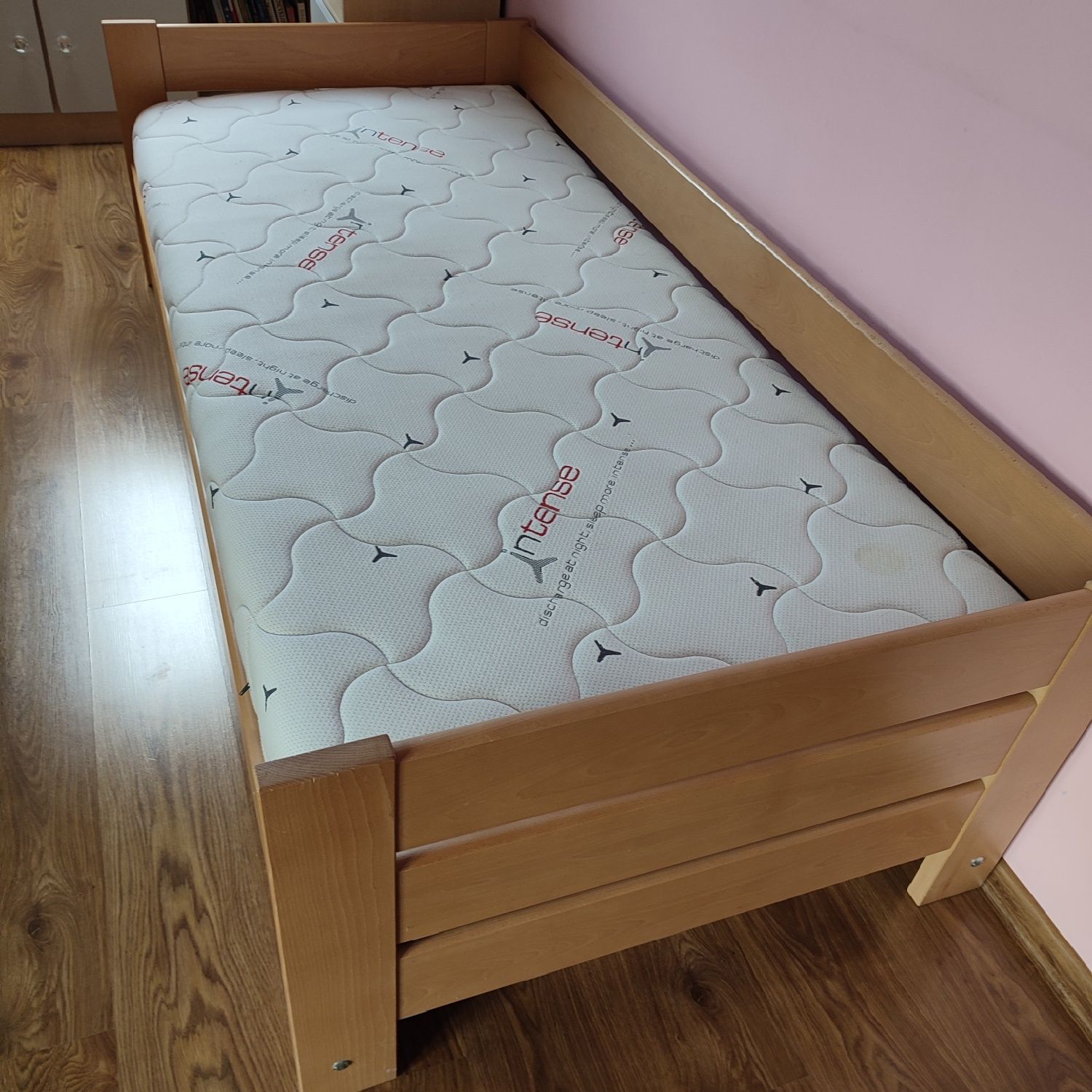 Łóżko z drewna bukowego solidne