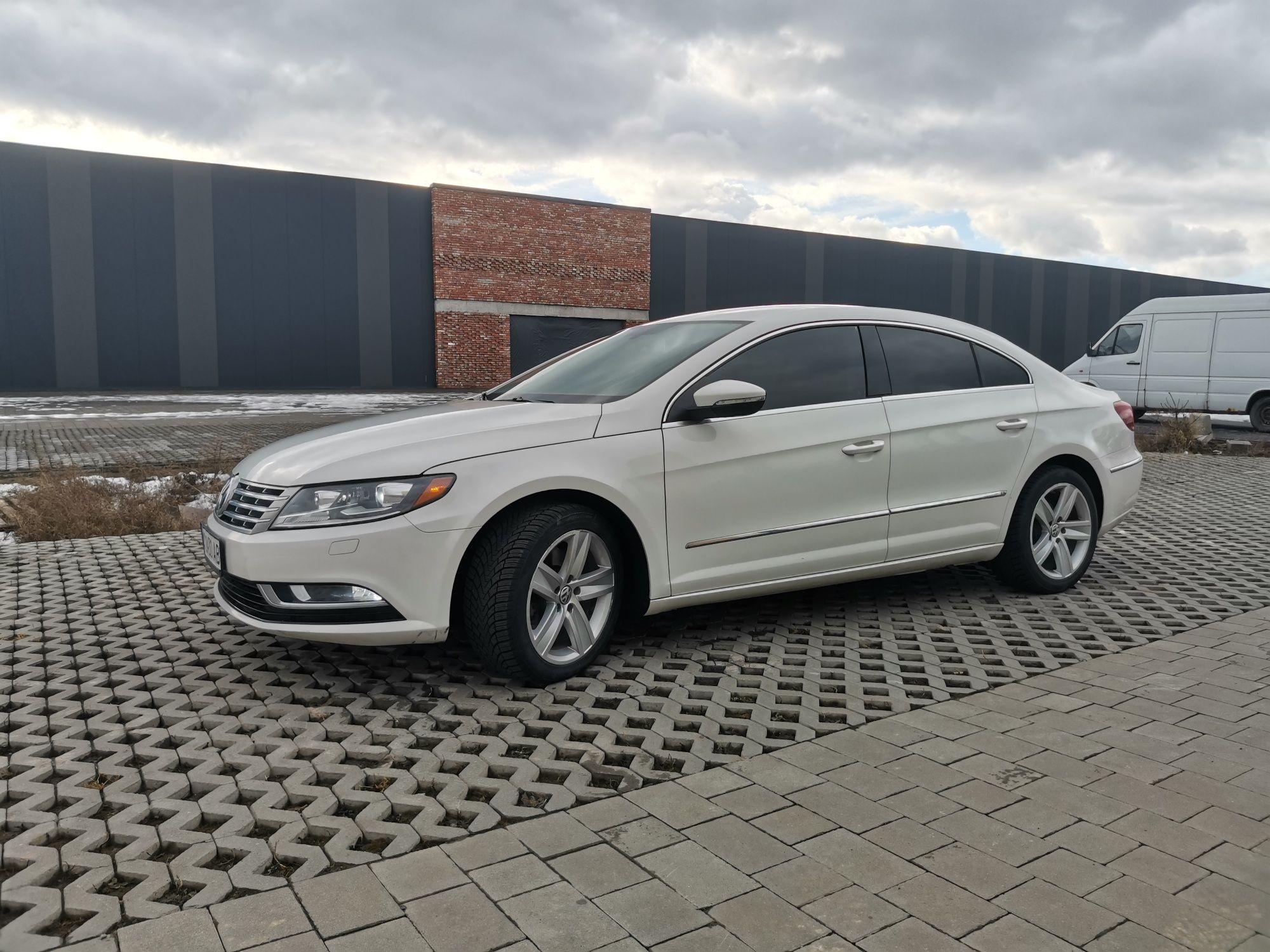 VW passat CC 2013 2.0 мкпп 6ст