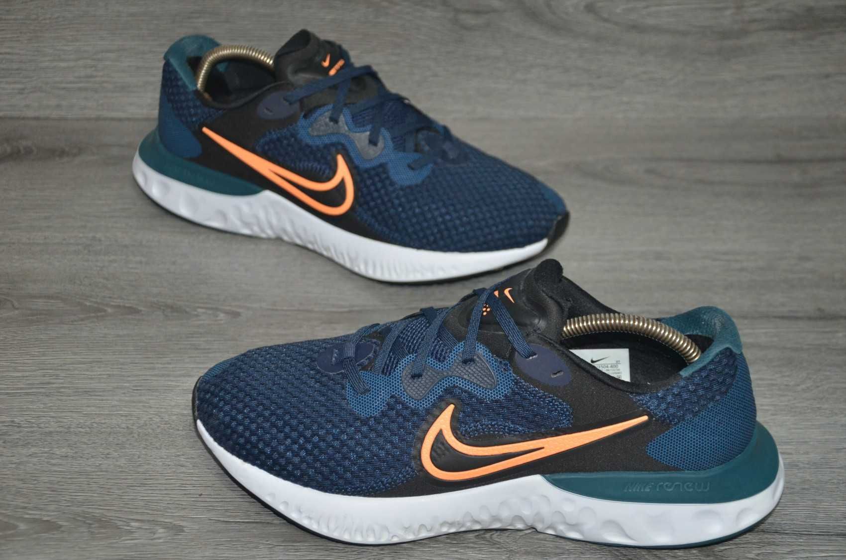 Продам кросівки ФІРМА Nike Renew Run 2 .