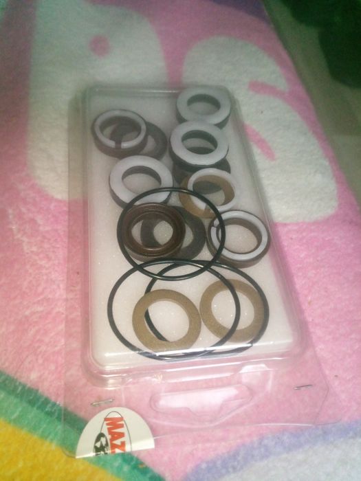 uszczelki 16 mowe Guarnizone pistone tanio odsprzwdam