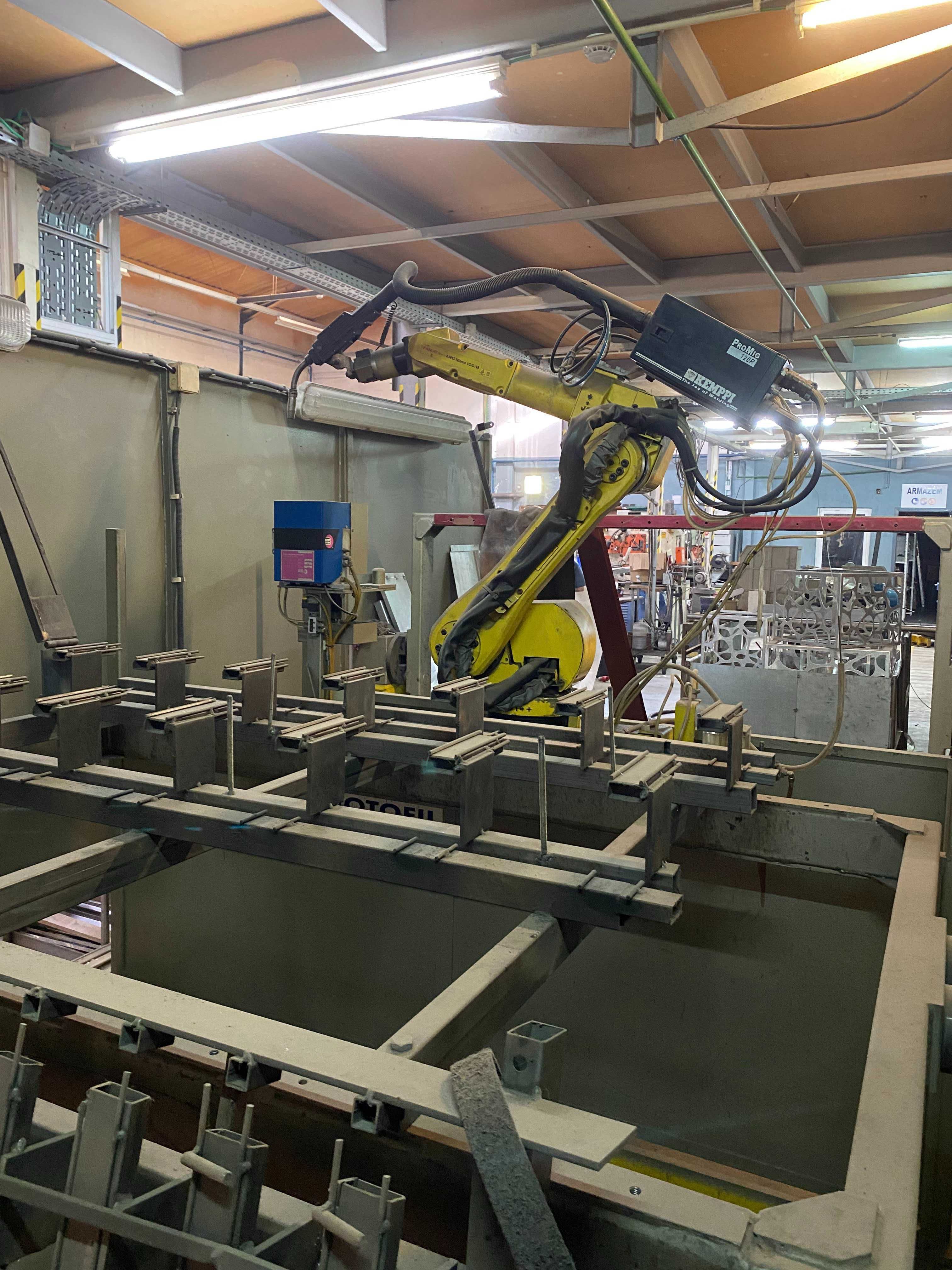 Robot de soldadura MIG MAG e TIG