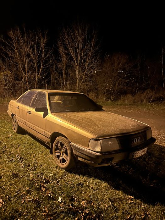Продам ауді 100 1.8 бензин