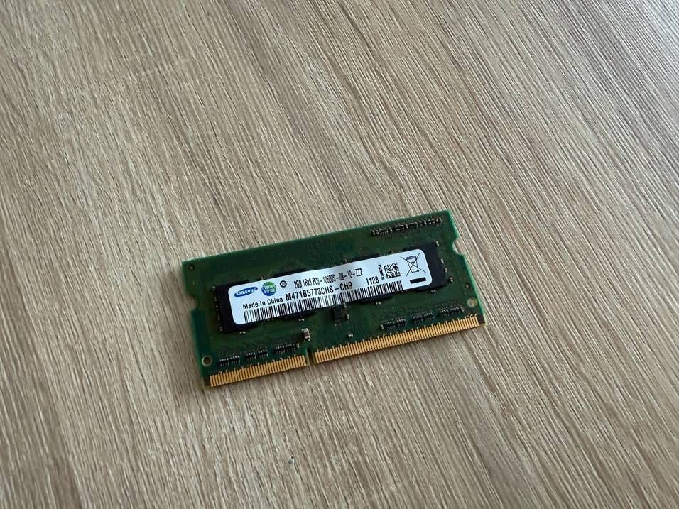 3x pamięć RAM DDR3 SO-DIMM 2GB + procesor Intel i3-380