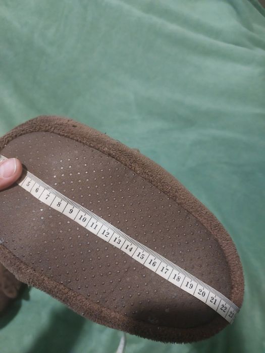 Кімнатні тапочки, капці тапулі