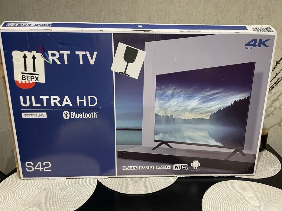 Телевізор Smart TV 42” 4K Android