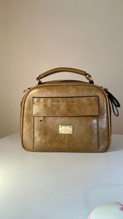 Сумка-чемодан з кожзаму