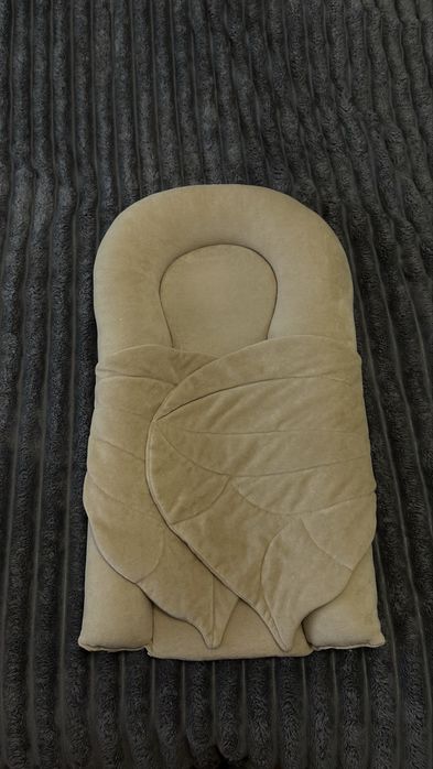 Кокон з крилами «під крилом»