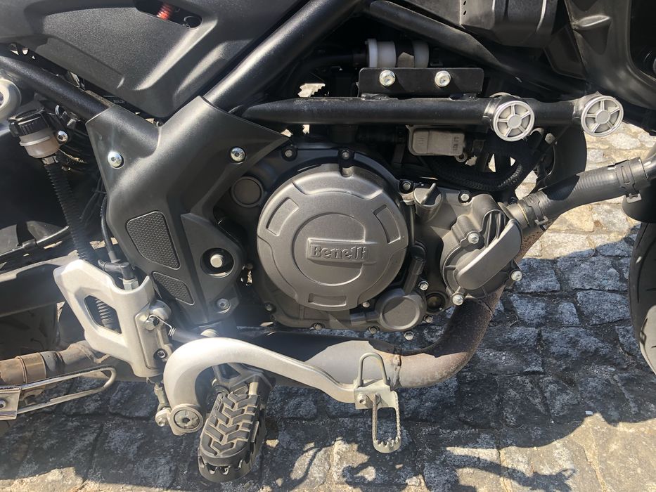 Benelli TRK 251 ano 2022