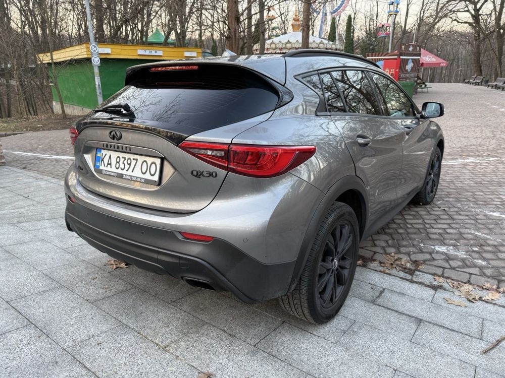 Infiniti QX30 панорама , безключевой,bose, startstop