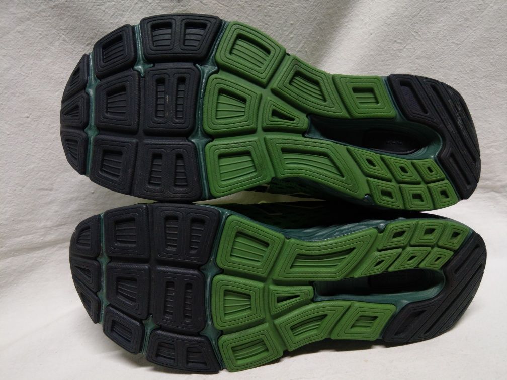 Buty New Balance 680 V6 rozm. 40,5 Unisex