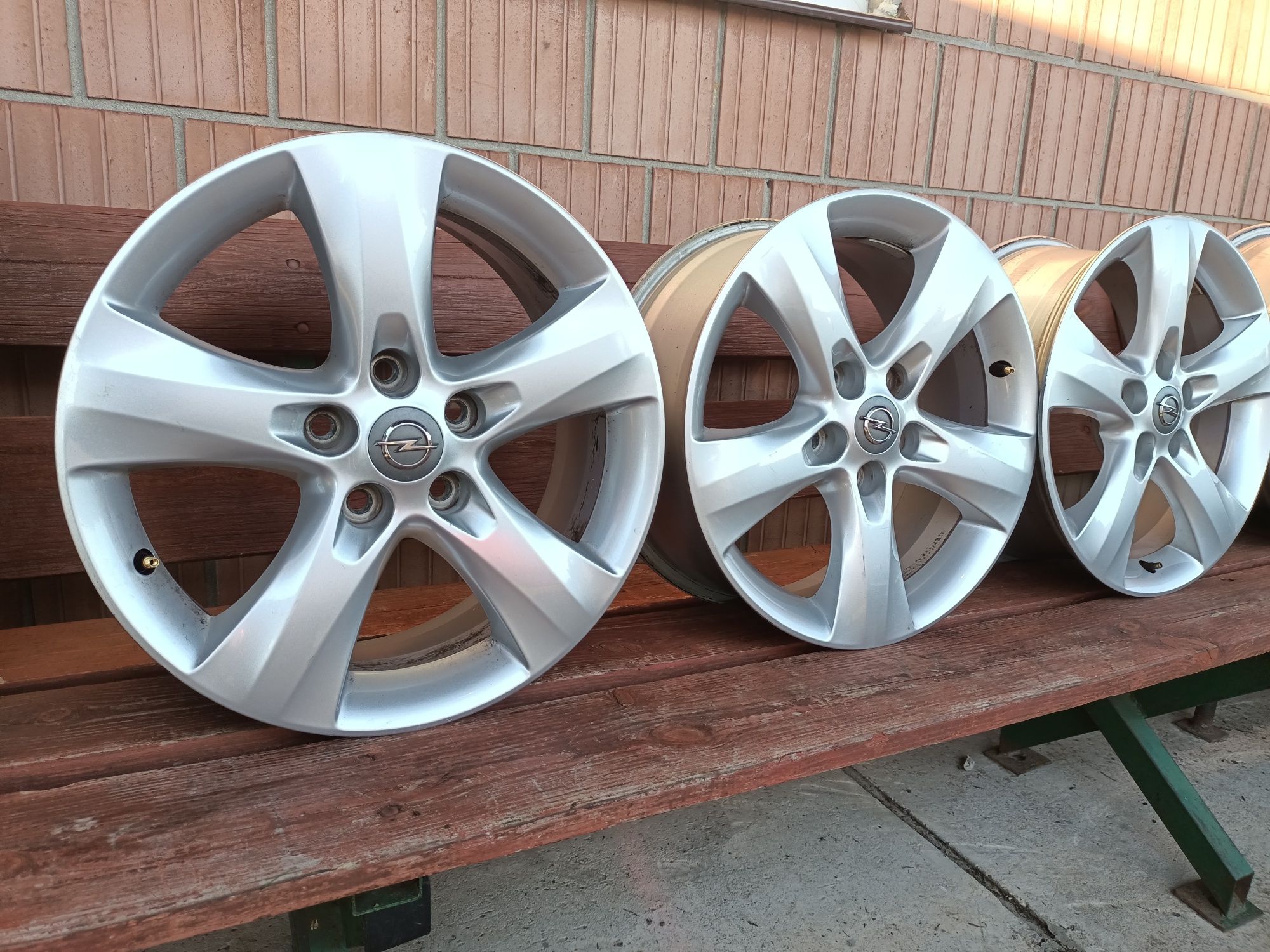 Felgi 5x115 R17 Opel